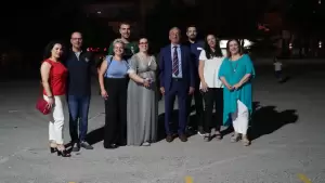 Τα τριαντάφυλλα του αποχαιρετισμού Τα τριαντάφυλλα του αποχαιρετισμού