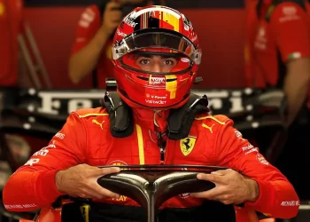 Ferrari: Διαψεύδει κατηγορηματικά τις φήμες για Άλμπον και Σάινθ