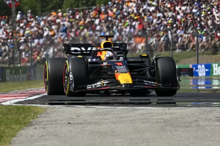 Formula 1: Ασταμάτητος ο Φερστάπεν, ένατη νίκη τη φετινή σεζόν