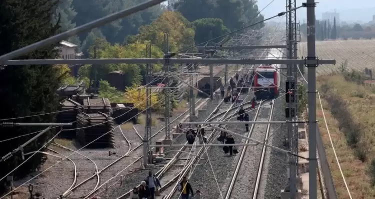 Αναστάτωση στην Κατερίνη: Ακινητοποιήθηκε αμαξοστοιχία που έκανε το δρομολόγιο Θεσσαλονίκη Λάρισα