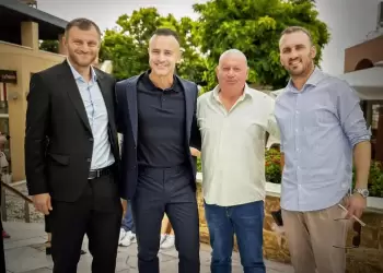 Αθλητικά βαφτίσια με … άρωμα Super League!