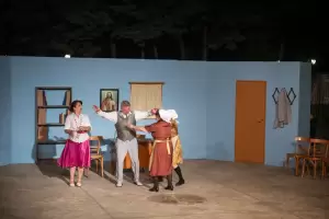 Ένωση Ποντίων Πιερίας: Με μεγάλη επιτυχία πραγματοποιήθηκε η Νέα Ποντιακή Θεατρική Παράσταση «Ρωξάνα και Βαρβάρα»