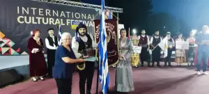 Κατερίνη: Χρώματα & εντυπωσιακοί μουσικοχορευτικοί ρυθμοί στο 8ο Διεθνές Φεστιβάλ Παράδοσης του Δήμου