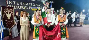 Κατερίνη: Χρώματα & εντυπωσιακοί μουσικοχορευτικοί ρυθμοί στο 8ο Διεθνές Φεστιβάλ Παράδοσης του Δήμου