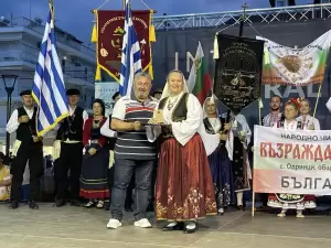 Κατερίνη: Χρώματα & εντυπωσιακοί μουσικοχορευτικοί ρυθμοί στο 8ο Διεθνές Φεστιβάλ Παράδοσης του Δήμου