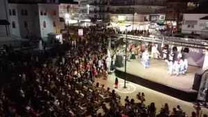 Κατερίνη: Χρώματα & εντυπωσιακοί μουσικοχορευτικοί ρυθμοί στο 8ο Διεθνές Φεστιβάλ Παράδοσης του Δήμου