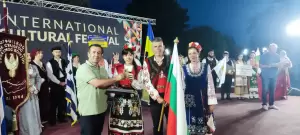 Κατερίνη: Χρώματα & εντυπωσιακοί μουσικοχορευτικοί ρυθμοί στο 8ο Διεθνές Φεστιβάλ Παράδοσης του Δήμου