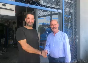 Μεθοδικά συνεχίζει την παρουσίαση υποψηφίων του ο κ. Μανώλας