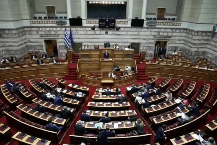 Η ΝΔ ψήφισε μόνη της επί της αρχής το νομοσχέδιο για την ενίσχυση του εισοδήματος Η ΝΔ ψήφισε μόνη της επί της αρχής το νομοσχέδιο για την ενίσχυση του εισοδήματος