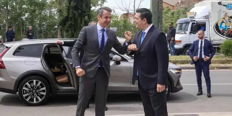 Η ΝΔ στηρίζει Απόστολο Τζιτζικώστα