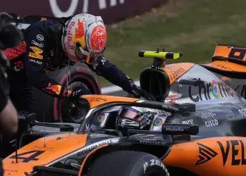 Πώς η Mclaren Mcl60 έγινε το δεύτερο ταχύτερο μονοθέσιο στο Σίλβερστοουν