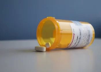 Στενή επιτήρηση στην αλυσίδα φαρμάκου ζητούν οι φαρμακοποιοί για τις ελλείψεις