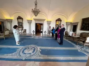 Θερμή υποδοχή του Δημάρχου Κατερίνης από τον πρίγκιπα Αλέξανδρο της Σερβίας Θερμή υποδοχή του Δημάρχου Κατερίνης από τον πρίγκιπα Αλέξανδρο της Σερβίας