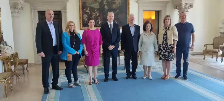 Θερμή υποδοχή του Δημάρχου Κατερίνης από τον πρίγκιπα Αλέξανδρο της Σερβίας Θερμή υποδοχή του Δημάρχου Κατερίνης από τον πρίγκιπα Αλέξανδρο της Σερβίας