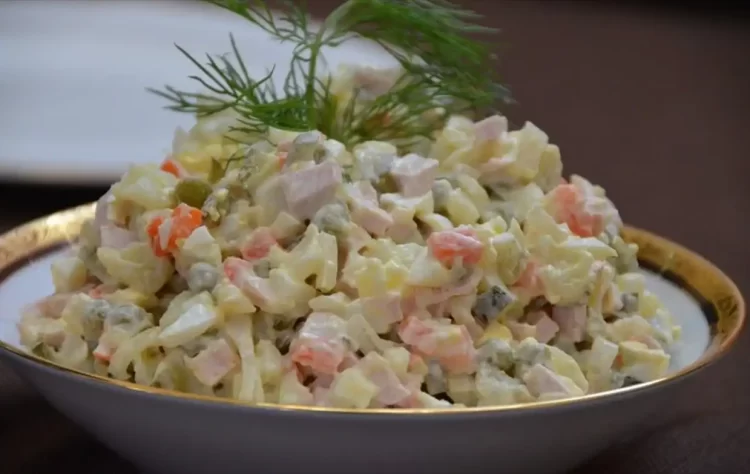 Τι θα φάμε σήμερα – ρωσική σαλάτα και αυγά βραστά