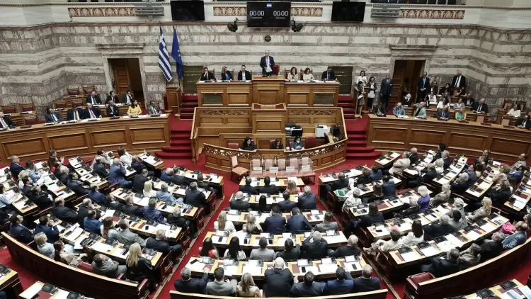 Βουλή: Έλαβε ψήφο εμπιστοσύνης η κυβέρνηση – 158 τα «υπέρ», 142 τα «κατά»