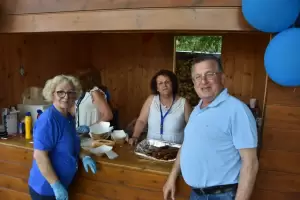 Ο υποψήφιος δήμαρχος Κατερίνης Γιάννης Ντούμος στην Καλοκαιρινή Γιορτή του ΒΕΝΙΑΜΙΝ