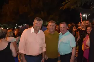 Ο υποψήφιος δήμαρχος Κατερίνης Γιάννης Ντούμος στην 7η Γιορτής Νεολαίας του Ι.Ν. Αγίας Άννας Ο υποψήφιος δήμαρχος Κατερίνης Γιάννης Ντούμος στην 7η Γιορτής Νεολαίας του Ι.Ν. Αγίας Άννας