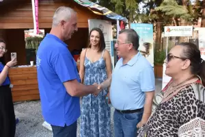 Ο υποψήφιος δήμαρχος Κατερίνης Γιάννης Ντούμος στην Καλοκαιρινή Γιορτή του ΒΕΝΙΑΜΙΝ