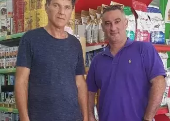 Ο Mr. Wimby Bar και Gallery Café υποψήφιος με τον Γιάννη Ντούμο.