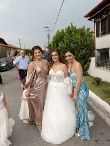 Ανέβηκαν τα σκαλιά της εκκλησίας Σάκης Βούρας και Ιωάννα Μαγούδη