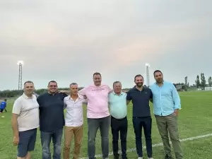 Ο Γιάννης Ντούμος στον Αγιασμό και την πρώτη συνάντηση του Α. Ο. Παραλίας