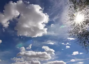 Ο Καιρός σήμερα για Κατερίνη και Πιερία: Γενικά αίθριος καιρός. Πρόσκαιρες νεφώσεις