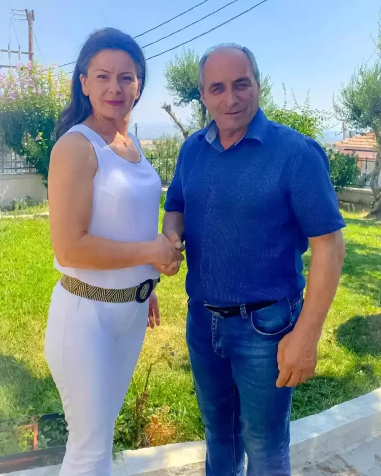 Καλωσορίζουμε την κ. Ελένη Ζηβαρίδου στον συνδυασμό μας "Ανανέωση & Δημιουργία". Καλωσορίζουμε την κ. Ελένη Ζηβαρίδου Ελενη Ζηβαριδου στον συνδυασμό μας “Ανανέωση & Δημιουργία”.