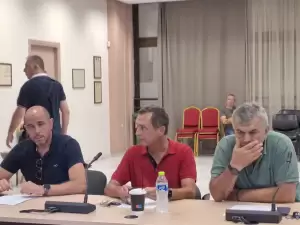 Κατερίνη: «Ροντέο» το Δημοτικό Συμβούλιο στην εκπνοή του χρόνου Κατερίνη: «Ροντέο» το Δημοτικό Συμβούλιο στην εκπνοή του χρόνου