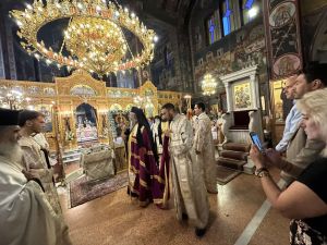 Η Κατερίνη υποδέχθηκε το Ιερό Λείψανο του Οσίου Διονυσίου του Εν Ολύμπω