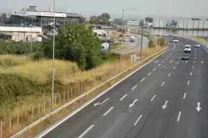 Κινδύνους νέων πυρκαγιών σε αστικούς ιστούς και εθνικές οδούς, υποδεικνύουν συμπολίτες μας