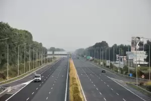 Κινδύνους νέων πυρκαγιών σε αστικούς ιστούς και εθνικές οδούς, υποδεικνύουν συμπολίτες μας