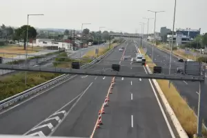 Κινδύνους νέων πυρκαγιών σε αστικούς ιστούς και εθνικές οδούς, υποδεικνύουν συμπολίτες μας