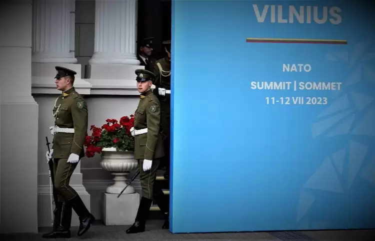 Κορυφαίοι εμπειρογνώμονες διασταυρώνουν τα ξίφη τους για την επέκταση του ΝΑΤΟ Κορυφαίοι εμπειρογνώμονες διασταυρώνουν τα ξίφη τους για την επέκταση του ΝΑΤΟ