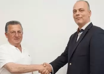 Ο Νίκος Μακρίδης δίπλα στον Γιάννη Ντούμο