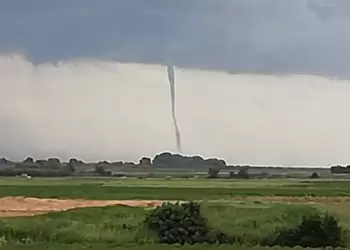 Πιερία: Εμφανίστηκε υδροσίφωνας στο Αιγίνιο – Το σπάνιο φαινόμενο Πιερία: Εμφανίστηκε υδροσίφωνας στο Αιγίνιο – Το σπάνιο φαινόμενο