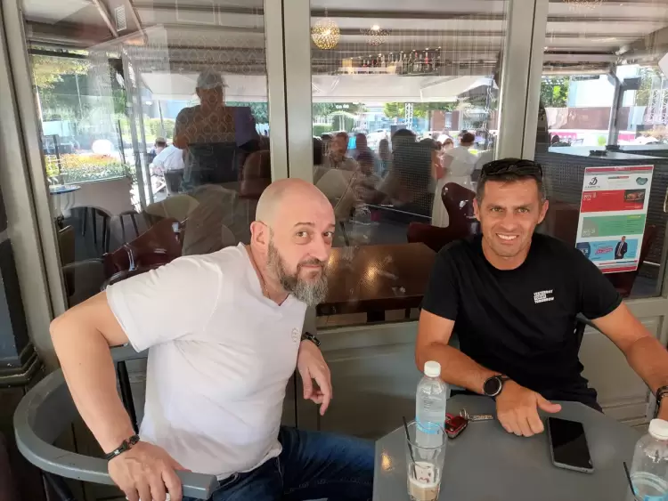 Ποδοσφαιρική συνάντηση απο τα παλιά στο Αιγίνιο Ποδοσφαιρική συνάντηση απο τα παλιά στο Αιγίνιο