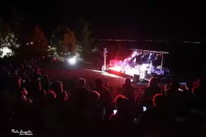 Πύδνεια 2023: Πλήθος κόσμου στο Βυζαντινό κάστρο για να απολαύσει τον Χρήστο Θηβαίο Πύδνεια 2023: Πλήθος κόσμου στο Βυζαντινό κάστρο για να απολαύσει τον Χρήστο Θηβαίο