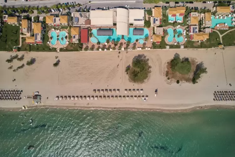 Στο Mediterranean Village Hotel And Spa το πρώτο βραβείο στον παγκόσμιο διαγωνισμό “Γαλάζιας Σημαίας” για το 2023