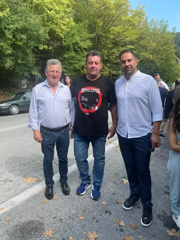 Στον Ι.Ν. Κοιμήσεως της Θεοτόκου στο Καρακόλι Αγίου Δημητρίου Εκκλησιάστηκε ο Γιάννης Ντούμος