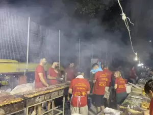 Το «γλέντι» της Εκκλησίας στο Σιδηροδρομικό Σταθμό