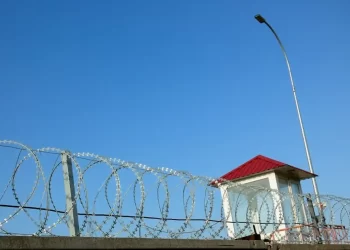 Ο 34χρονος μητροκτόνος της Πιερίας μιλάει μέσα από τη φυλακή: «Το έκανα για να τη λυτρώσω»
