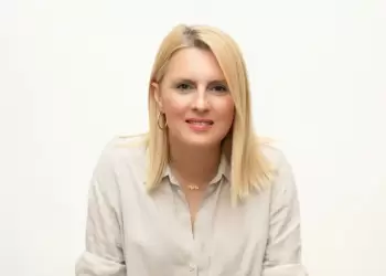 Η δημοσιογράφος Ελίνα Διαμαντοπούλου είναι ένα από τα δυνατότερα «χαρτιά» στα χέρια του Γιάννη Ντούμου