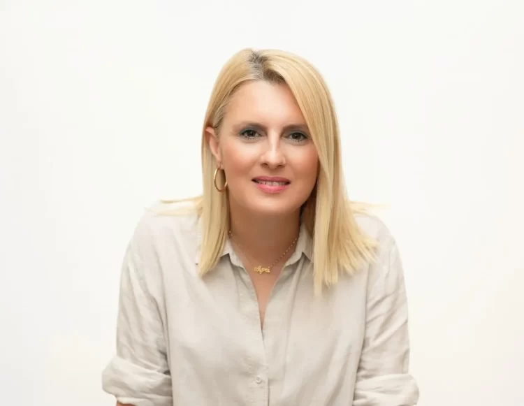 Η δημοσιογράφος Ελίνα Διαμαντοπούλου είναι ένα από τα δυνατότερα «χαρτιά» στα χέρια του Γιάννη Ντούμου