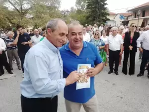 Εγκαίνια του εκλογικού κέντρου του Χρήστου Κομπατσιάρη στο Κολινδρό