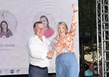 Ελίνα Διαμαντοπούλου: Ο τόπος μας έχει ανάγκη από ανθρώπους που στη ζωή τους έμαθαν να τα καταφέρνουν με σχέδιο και με δουλειά. Ελίνα Διαμαντοπούλου: Ο τόπος μας έχει ανάγκη από ανθρώπους που στη ζωή τους έμαθαν να τα καταφέρνουν με σχέδιο και με δουλειά.