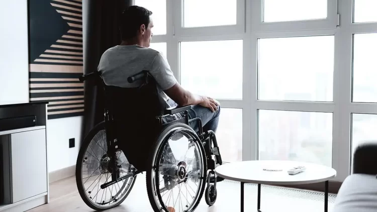 ΕΣΑμεΑ: Καθημερινότητα για τους πολίτες με αναπηρία τα προβλήματα στην μετακίνησή τους και οι προσβλητικές συμπεριφορές