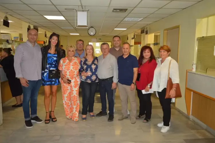 Εθιμοτυπικές επισκέψεις του υποψηφίου Δημάρχου Γιάννη Ντούμου στον ΕΦΚΑ και τη ΔΥΠΑ (πρώην ΟΑΕΔ)