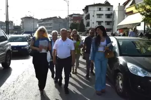 Ο Γιάννης Ντούμος περιόδευσε στη λαϊκή αγορά του Σαββάτου