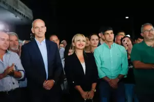 Ηχηρό, μαζικό και δυναμικό παρόν του κόσμου στα Εγκαίνια του Εκλογικού Κέντρου του Βαγγέλη Λαγδάρη